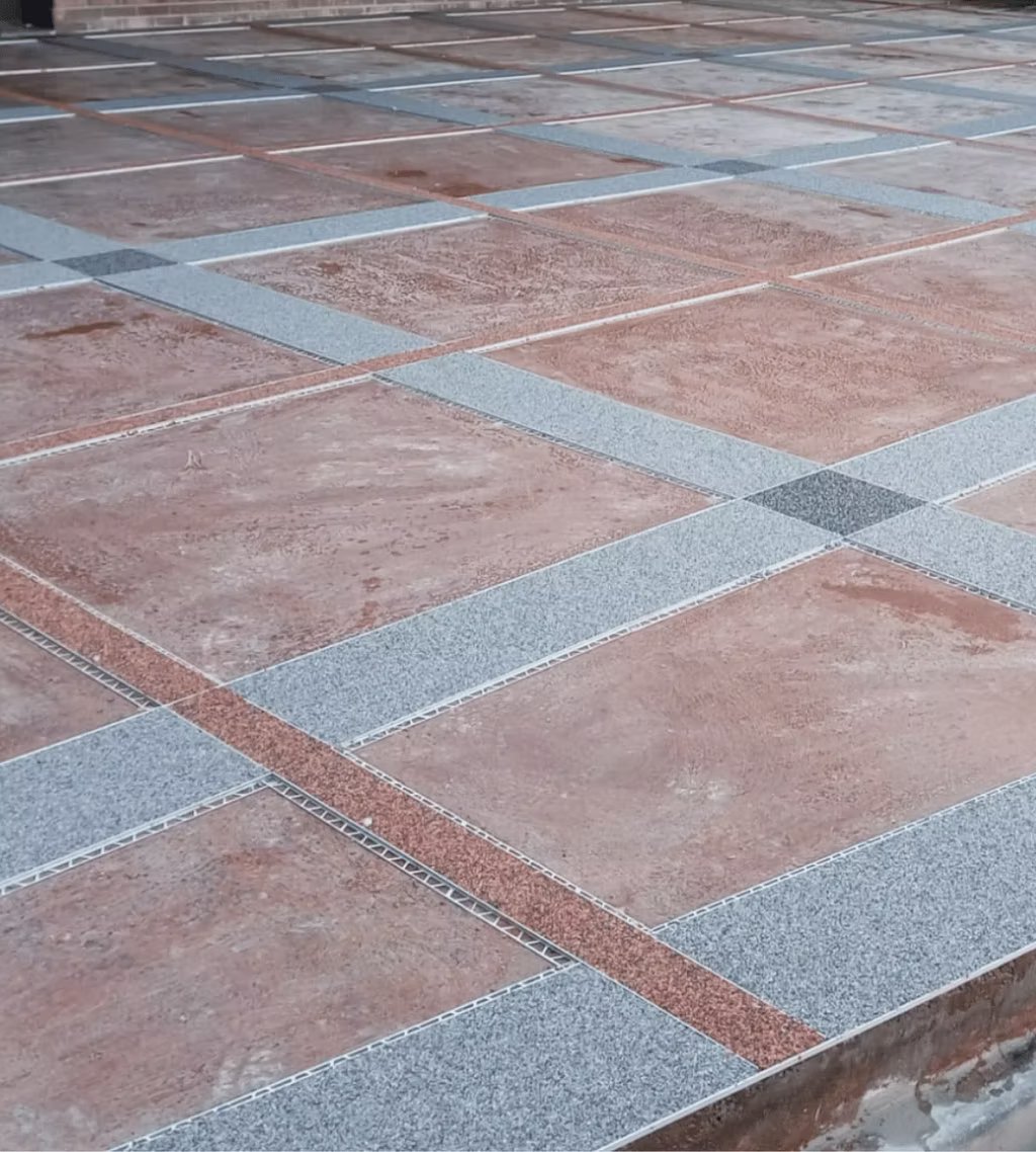 14fe2b_2e42563a3c504aebb858f3a9811d5323~mv2